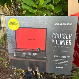 Crosley Cruiser Premier Portable Turntable - Black and Red